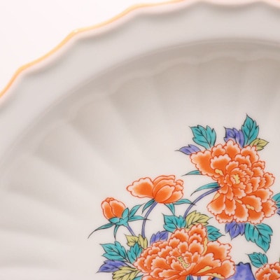 【有田焼】錦色絵岩牡丹9寸皿(径約27cm) [41APAD025]