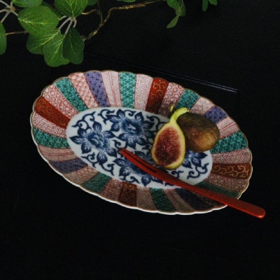 【有田焼】染錦祥瑞菊割楕円皿 [41APAD036]