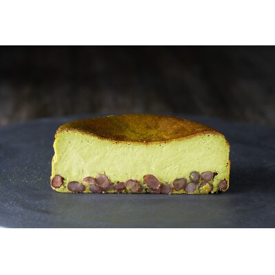 お菓子工房うふふのバスクチーズケーキ【抹茶×小豆】(佐賀県)