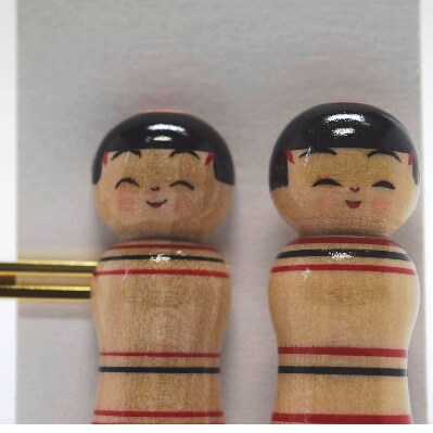 「こけス」ネクタイピン&帯留め(赤ロクロ線)
