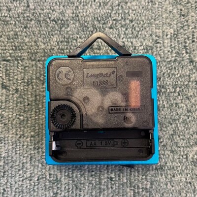 アルミ製にくきゅう時計(青)