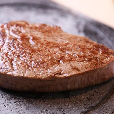 年末受付 毎回約700頭から厳選された 鹿児島黒毛和牛 至福 食べ比べ (シャトーブリアン&フィレ)