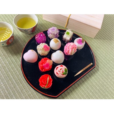 【先行予約】母の日ギフト 上生菓子 12個セット 贈答用箱入り