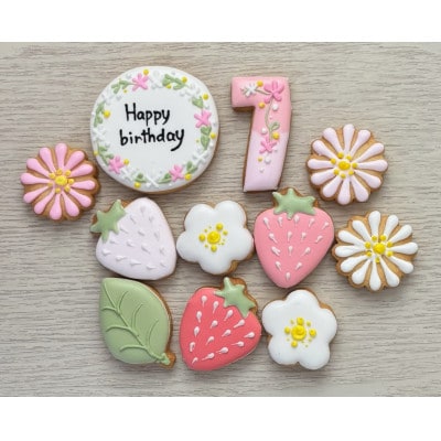 イチゴのバースデーアイシングクッキーセット【7歳向け】