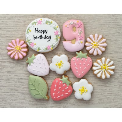 イチゴのバースデーアイシングクッキーセット【9歳向け】