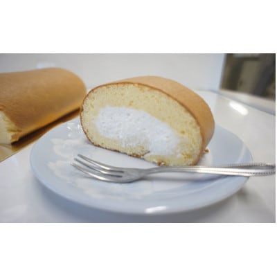 ふんわりふわふわ!豆乳クリームたっぷりのヘルシーなロールケーキ