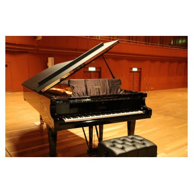 イタリア製フルコンサートピアノ「ファツィオリ」平日限定3時間演奏券