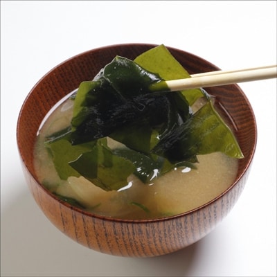衣奈わかめ　(150g×4個)