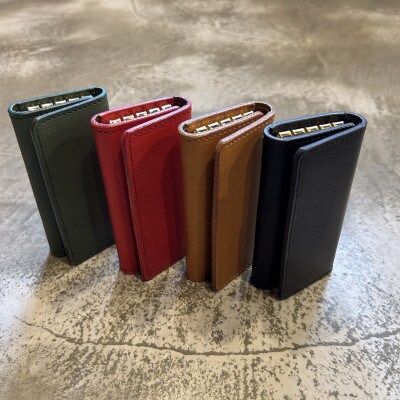 イタリアンバケッタレザーの三つ折りキーケース/キャメル BK055