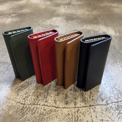 イタリアンバケッタレザーの三つ折りキーケース/ブラック　BK057
