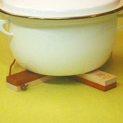 木のまちはつかいち謹製　なべしき　24cm