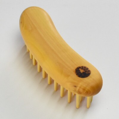 薩摩つげ　勾玉ブラシ
