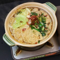 味噌味!本格旭川ラーメン”梅光軒”と”宝ホルモン”の北海道産もつ鍋セット(もつ鍋、〆ラーメン5食分)