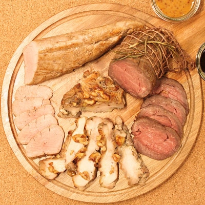 火入れにこだわった 牛ヒレ・豚ヒレ・鶏もものローストセット(北海道産原料使用)_01228
