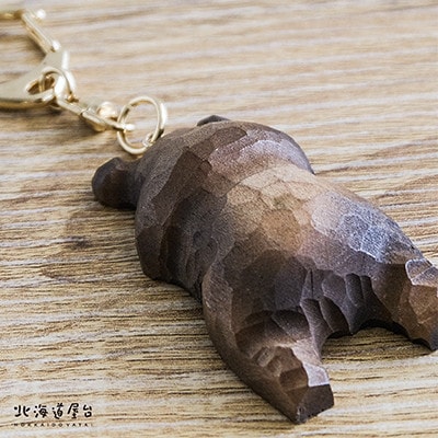 木彫り　せなかぐま　キーホルダー_02958