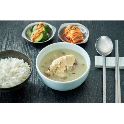 ホロッとほぐれるお肉がこだわり!サムゲタン風スープ10袋