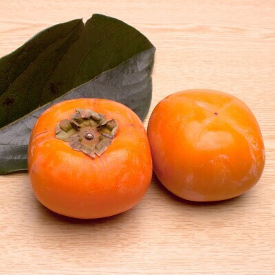 厳選 たねなし柿 約1kg【刀根早生・平核無柿(ひらたねなしかき)】