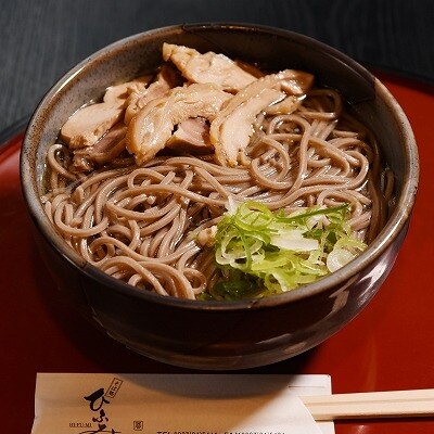 行列のできる人気店!『そば処 ひふみ』の「冷たい肉そば」用生そばセット(5人前) 010-F28