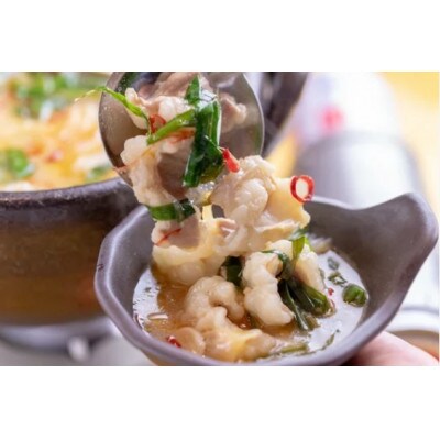 【さとふる限定】醤油スープが旨い!お試しもつ鍋セット2人前(牛もつ200g×1P)(直方市)