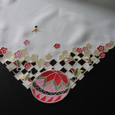 迎春を彩る和モチーフ刺繍のれん85x90cm 美しいお正月インテリア