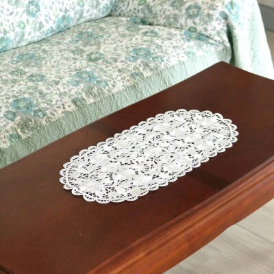 立体感のある全面刺繍カットワークテーブルセンター アルテローザ　30x60cm　ホワイト