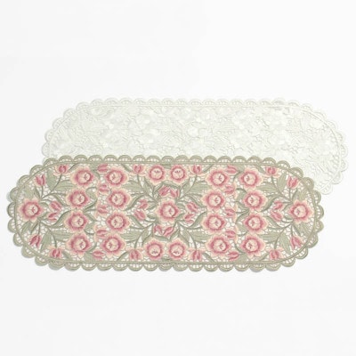 立体感のある全面刺繍カットワークテーブルセンター アルテローザ　30x75cm　カラー
