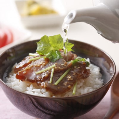 クエ漬け丼(海仙漬)とクエ茶漬け