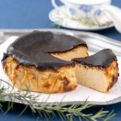 カップティラミスとバスクチーズケーキセット