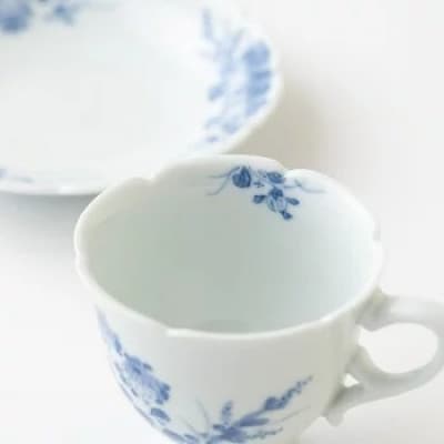 【嘉久正窯】菊萩高台コーヒー碗皿 計2点 G114