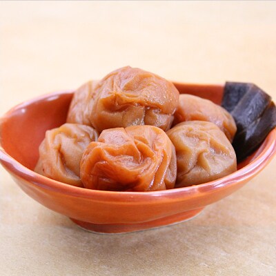 【贈答用】紀州南高梅　こんぶ風味梅干　1000g　化粧箱入