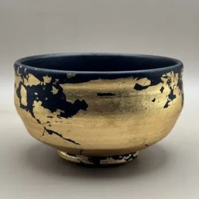 抹茶碗 漆黒 金箔貼り (マット仕上げ)