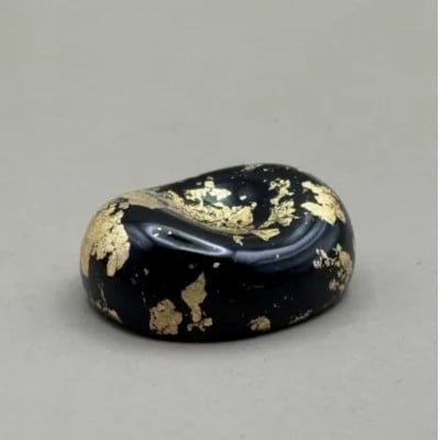 箸置き　へこみ　漆黒金箔