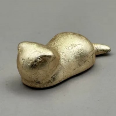 箸置き　猫　箔貼り金
