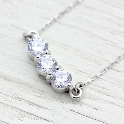 ペンダント PT900 プラチナ ダイヤ 3石 0.3ct VSクラス【f030-pt】
