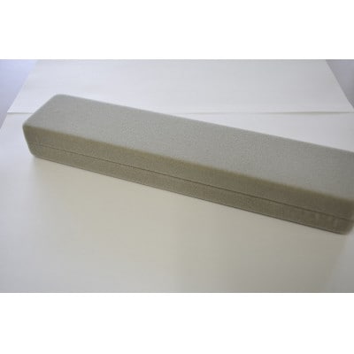 K18WG 計0.23ct 1個のダイヤと32個の小さなダイヤ付ペンダント Islauth19