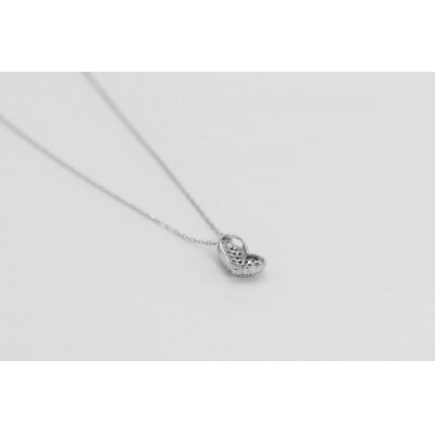 Pt900 メレーダイヤ27個 0.15ct ハート型 ペンダントネックレス Islauth7