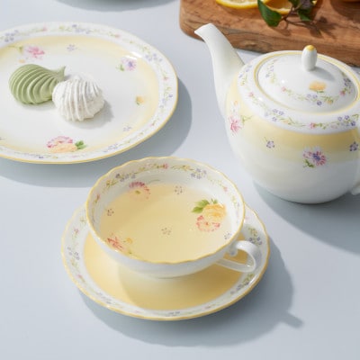 ノリタケ【ジュヌフレール】ティーカップ&ソーサーペア