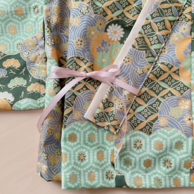 80size　ベビー袴とかぶれる布兜のセット(雲取り文様×ベージュの袴)