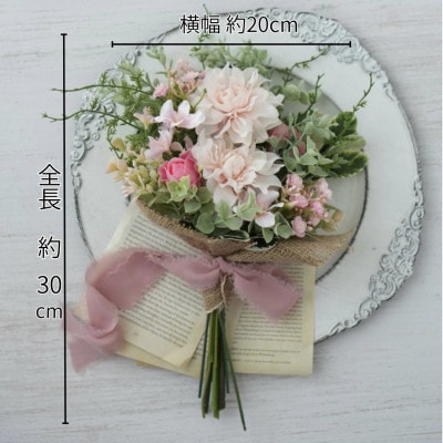 【暮らしに、やさしい華やかさを】飾り方を変えて楽しめる、ピンクのフラワースワッグ