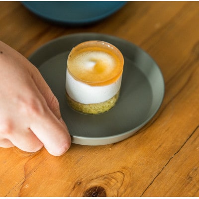 【食洗機対応 カラフルな越前漆器】 RIN&CO.　平皿S / N-01・ノースグレー