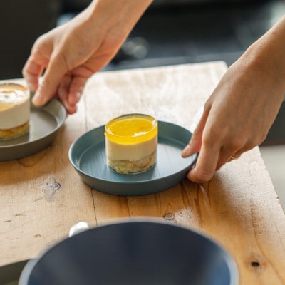 【食洗機対応 カラフルな越前漆器】 RIN&CO.　平皿S / N-02・ノースグリーン