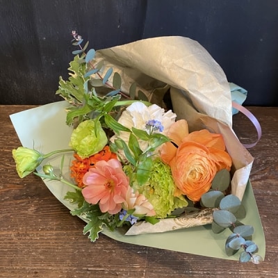 母の日 前日含む お届け予定 おまかせ花束 高知のお花で作りました B249 お礼品詳細 ふるさと納税なら さとふる