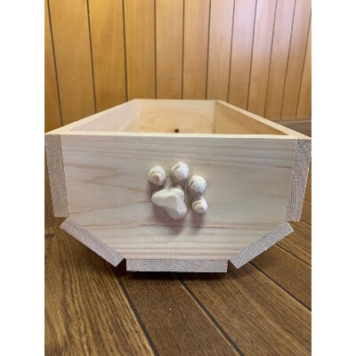 国産桧材で作ったプランター(猫プランター)と小物入れ