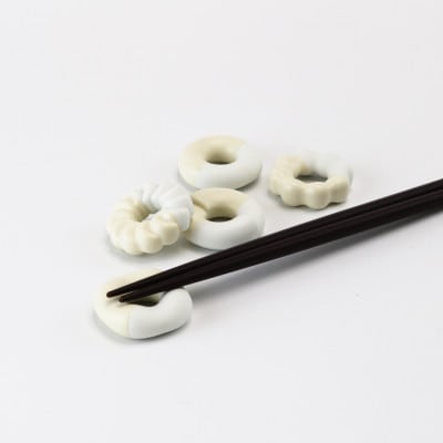 肥前吉田焼 箸置き Donut 5個 ホワイトチョコセット 【224】