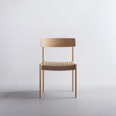 奈良県産ヒノキ 無垢材の椅子 Flat Chair