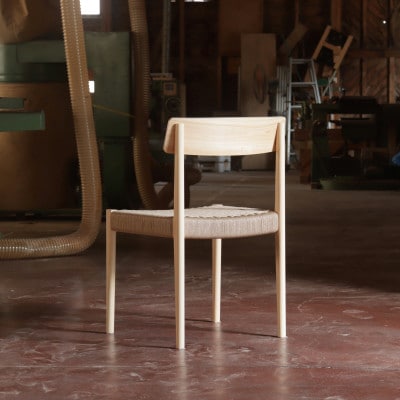 奈良県産ヒノキ 無垢材の椅子 Flat Chair