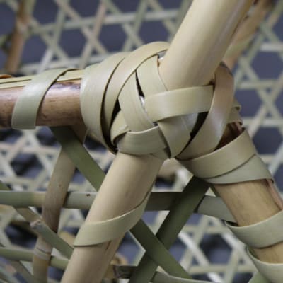 北の竹工房　千島笹角底六つ目手付き籠