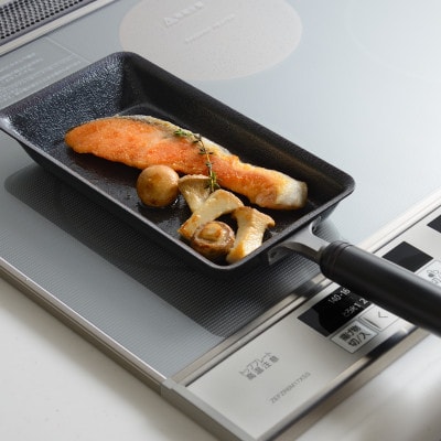 DA-44 ダンチュウ IH対応鉄餃子鍋 12×22cm(ステンレス蓋付)