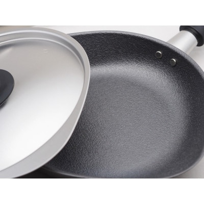 柳宗理デザイン　ダブルファイバー窒化　鉄フライパン　22cm
