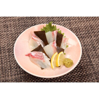 程よい粘りと弾力!マダイ昆布締め(冷凍柵)約300g